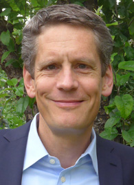 Dr Jochen Starke